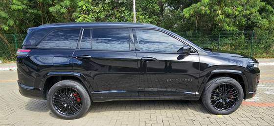 JEEP COMMANDER 2.0 HURRICANE 4 TURBO GASOLINA BLACKHAWK AT9
